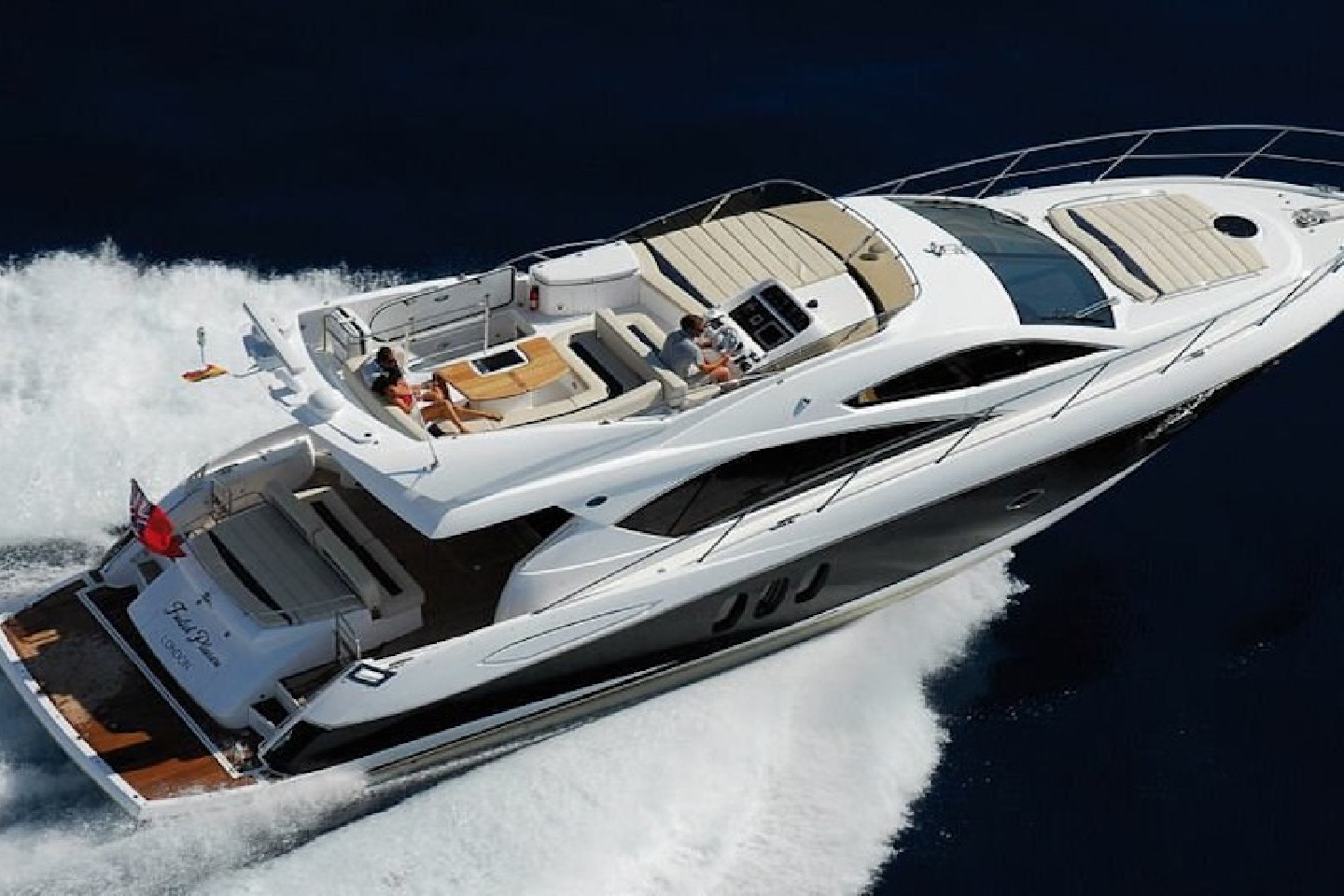 Power boat FOR CHARTER, year 2012 brand Sunseeker and model Manhattan 52, available in Marina Port Vell Barcelona Barcelona España